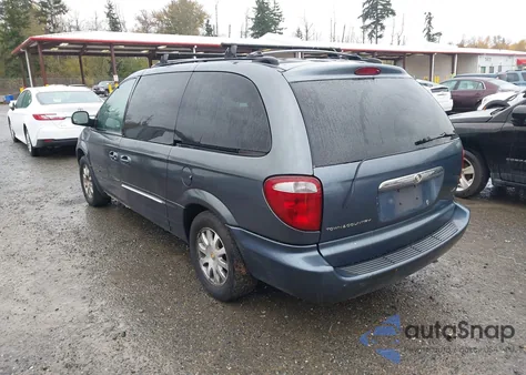 2001 Chrysler Town & Country Lxi z USA, uszkodzony, nr VIN 2C8GP54L01R335602